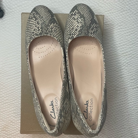 Clarks Beige Snakeskin Heels - Picture 10 of 13